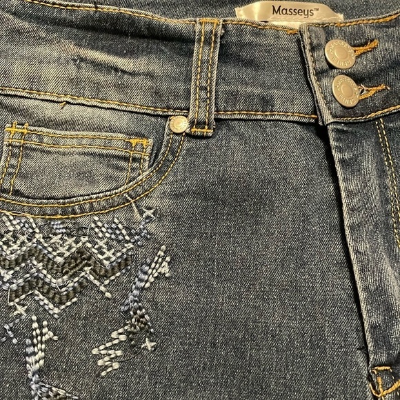 MASSEY’S Women’s  Size 4 Denim Embroidered Stretch Skinny Jeans Y2k Retro Bling - Picture 5 of 11